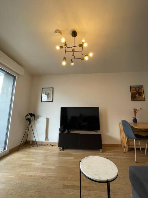 Cosy With Balcony Eiffel Tower View Appartement